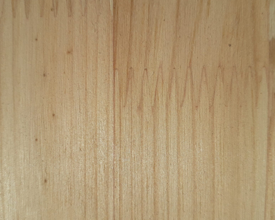 Próg sosnowy bezsęczny, łączony (mikrowczep)